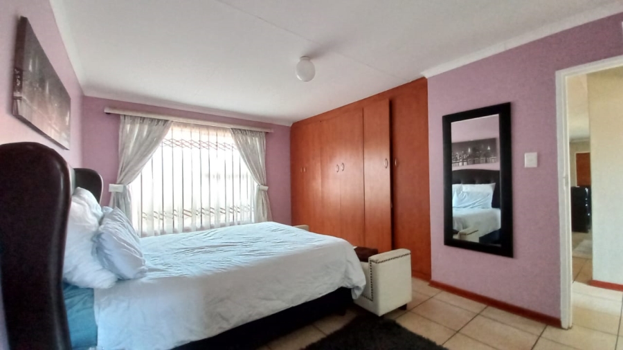 To Let 3 Bedroom Property for Rent in Mandela View Free State